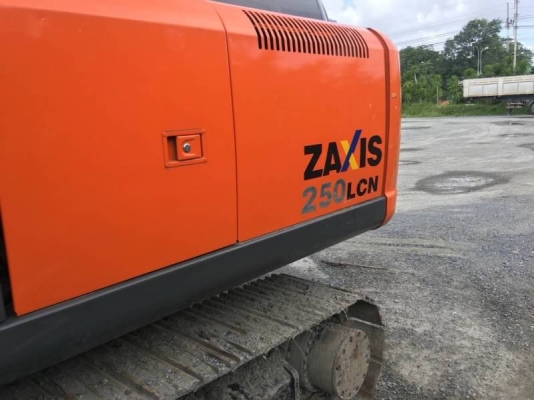 ขาย 2,500,000 HITACHI ZX 250LCN-3 เอกสารเล่มทะเบียน 3,370 ชม.พร้อมลายหัวเจาะหรือเอาไปใส่ชิพพายได้เลย รถสวยเหมือนใหม่ เอกสารพร้อมโอน รถอยู่ สระบุรี 090-772-3710 090-772-3708