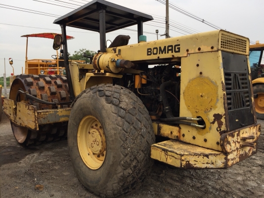 รถบดสั่นเสทือน10ตัน2เพลา มีลูกเรียบและลูกหนาม BOMAX BW212Dเอกสารเล่มทะเบียน รถบดสั่นเสทือน10ตัน2เพลา มีลูกเรียบและลูกหนาม BOMAX BW212Dเอกสารเล่มทะเบียน