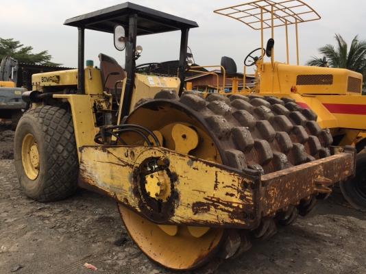 รถบดสั่นเสทือน10ตัน2เพลา มีลูกเรียบและลูกหนาม BOMAX BW212Dเอกสารเล่มทะเบียน