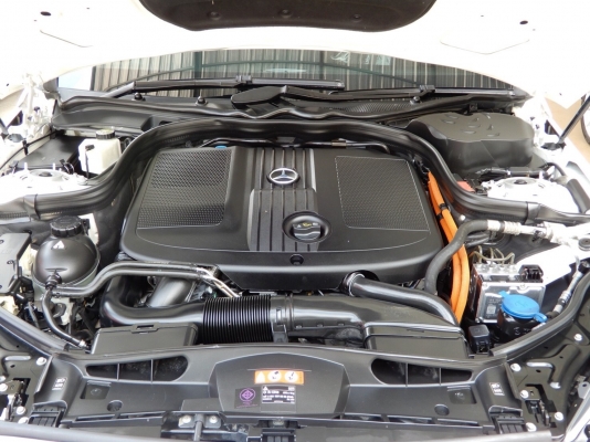 BENZ E300 2.1 W212 BLUETEC HYBRID AT ปี 2014  โทร 062-991-6649 ดาวออโต้เบสท์