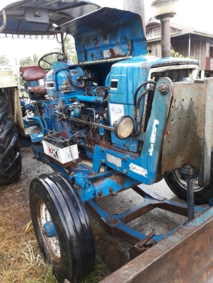 ขายรถไถฟอร์ด 6600 เสื้อลาย ขายรถไถฟอร์ด 6600 เสื้อลาย