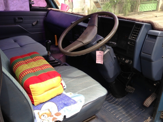 ขายรถ 6 ล้อกลาง ISUZU NPR 115 แรง ขายรถ 6 ล้อกลาง ISUZU NPR 115 แรง