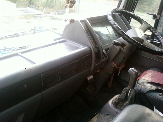 ขาย!! สิบล้อสองเพลา HINO เครื่อง HO7D ยาง 825 บรรทุกรถเกี่ยวข้าว/รถตีดิน ทะเบียนไม่ขาด ชุดเอกสารพร้อมโอน