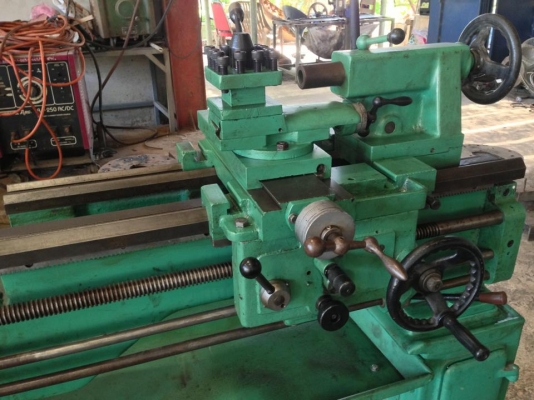 ขายเครื่องกลึง5ฟุต มือสอง สภาพดีำพร้อมใช้งาน