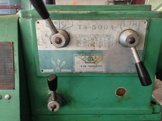 ขายเครื่องกลึง5ฟุต มือสอง สภาพดีำพร้อมใช้งาน