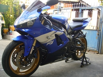 ขาย YAMAHA R1 ทะเบียนพร้อมโอน 185000