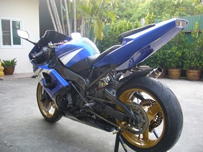 ขาย YAMAHA R1 ทะเบียนพร้อมโอน 185000