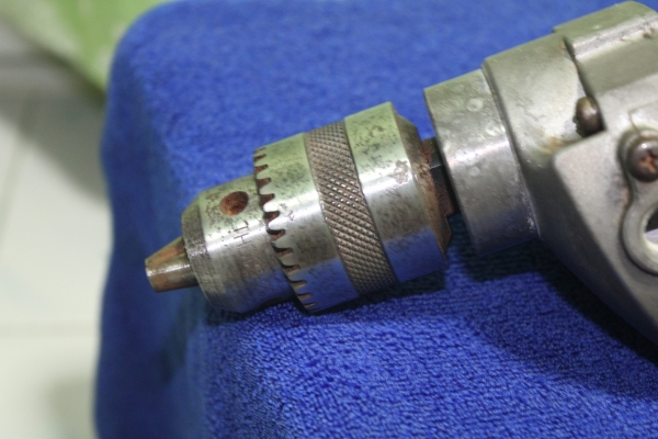 สว่านไฟฟ้าขนาด 4 หุนยี่ห้อ makita รุ่น 6301สภาพดีมากครับพร้อมใช้ สว่านไฟฟ้าขนาด 4 หุนยี่ห้อ makita รุ่น 6301สภาพดีมากครับพร้อมใช้