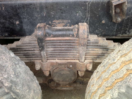 รถอิซูซุ 10 ล้อดั๊ม เปลื่ยนเครื่อง 230 แรงม้า ปี 40  สนใจติดต่อ 081 - 6079515