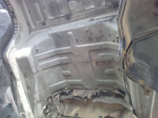 รถอิซูซุ 10 ล้อดั๊ม เปลื่ยนเครื่อง 230 แรงม้า ปี 40  สนใจติดต่อ 081 - 6079515