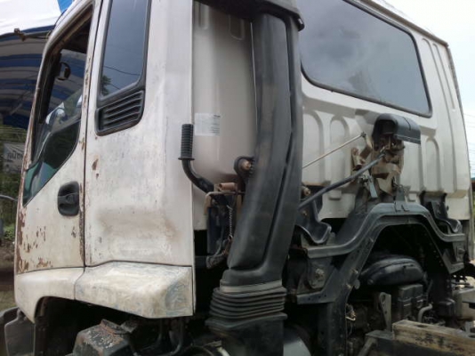 รถอิซูซุ 10 ล้อดั๊ม เปลื่ยนเครื่อง 230 แรงม้า ปี 40  สนใจติดต่อ 081 - 6079515