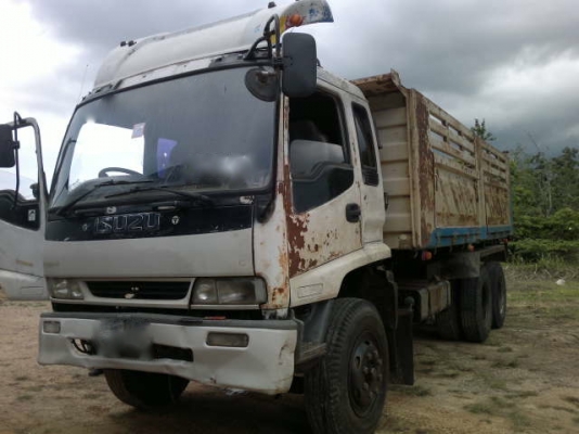 รถอิซูซุ 10 ล้อดั๊ม เปลื่ยนเครื่อง 230 แรงม้า ปี 40  สนใจติดต่อ 081 - 6079515