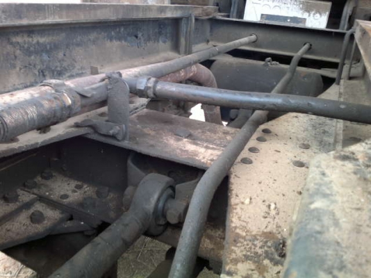 รถอิซูซุ 10 ล้อดั๊ม เปลื่ยนเครื่อง 230 แรงม้า ปี 40  สนใจติดต่อ 081 - 6079515