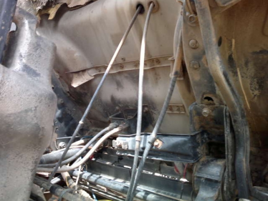 รถอิซูซุ 10 ล้อดั๊ม เปลื่ยนเครื่อง 230 แรงม้า ปี 40  สนใจติดต่อ 081 - 6079515