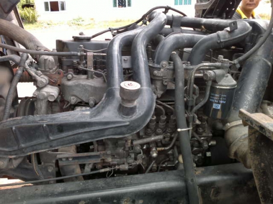 รถอิซูซุ 10 ล้อดั๊ม เปลื่ยนเครื่อง 230 แรงม้า ปี 40  สนใจติดต่อ 081 - 6079515