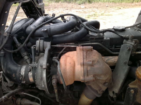 รถอิซูซุ 10 ล้อดั๊ม เปลื่ยนเครื่อง 230 แรงม้า ปี 40  สนใจติดต่อ 081 - 6079515