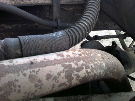 รถอิซูซุ 10 ล้อดั๊ม เปลื่ยนเครื่อง 230 แรงม้า ปี 40  สนใจติดต่อ 081 - 6079515