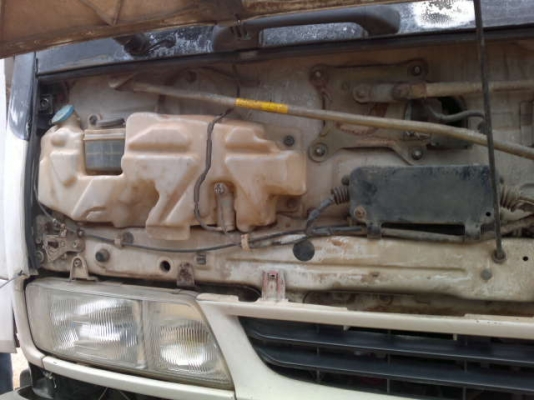 รถอิซูซุ 10 ล้อดั๊ม เปลื่ยนเครื่อง 230 แรงม้า ปี 40  สนใจติดต่อ 081 - 6079515