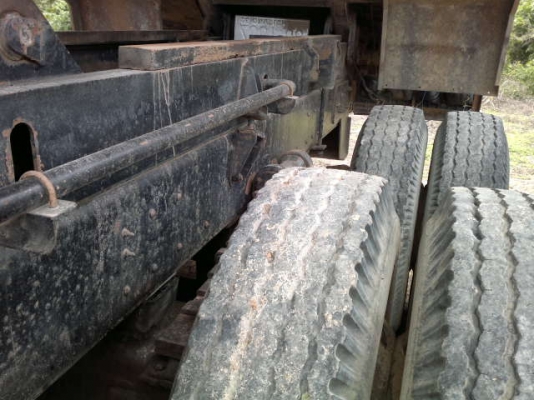 รถอิซูซุ 10 ล้อดั๊ม เปลื่ยนเครื่อง 230 แรงม้า ปี 40  สนใจติดต่อ 081 - 6079515