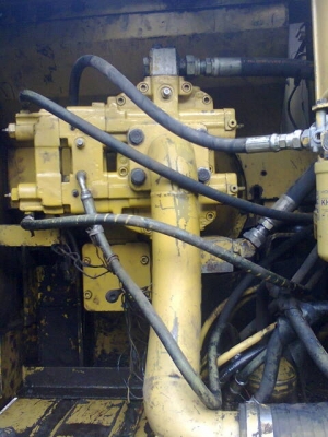 ต้องการขายรถแมคโครcat 320Bเอกสารอินวอยส์ เจ้าของขายเอง