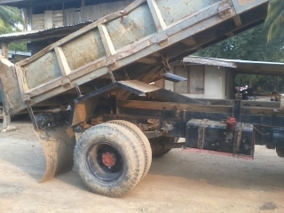 หกล้อหัวยาว