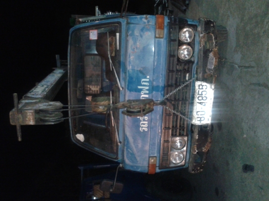 ขาย 6 ล้อกลางติดเครน