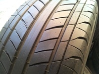 ขายยาง195/55/15 ยาง FALKEN ZIER ZE 522 ปี 1909 ราคา :  2,000