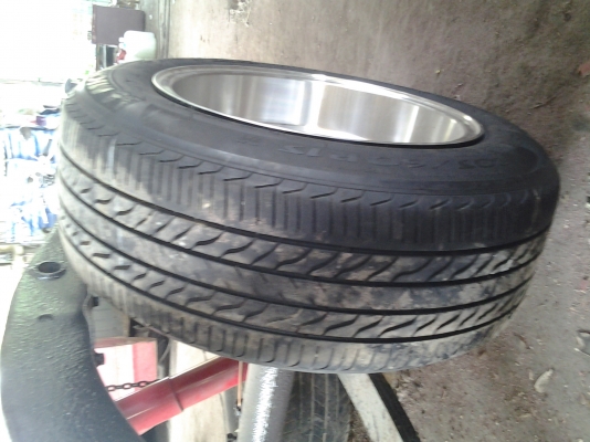 ขายล้อเรโทพร้อมยางขอบ15 205 60 สวยๆลายใบพัด6รู