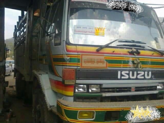 ***ขายแล้วครับขอบคุณ Truck2hand ขาย10ล้อRocky 2เพลาไม่ดั๊ม ISUZU FXZ240 นางฟ้าแท้ ปี40 FXZ23NFPF-R เครื่องเดิม6SD1 240แรง แห้งดีไม่เยิ้มไม่ซึม เกียร์เดิมช่วงล่างแน่น คัสซีใหญ่ๆสวย ไม่ผุไม่บวม กระบะไม้ไม่ดั๊ม สภาพดี เบรคทริฟฟี่ แอร์ พ.พาวเวอร์ หัวบางภานในด
