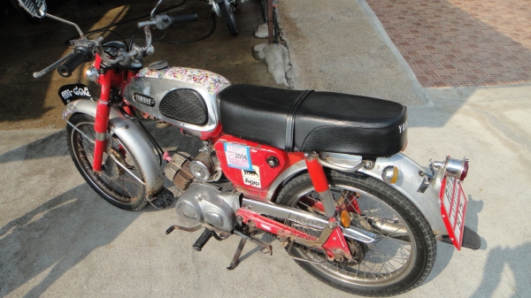 Yamaha YG1 สภาพดี มีเล่มทะเบียนโอน 80 cc รถโบราณ Yamaha YG1 สภาพดี มีเล่มทะเบียนโอน 80 cc รถโบราณ