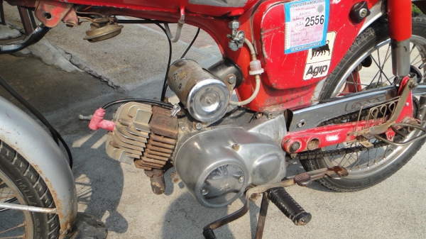 Yamaha YG1 สภาพดี มีเล่มทะเบียนโอน 80 cc รถโบราณ Yamaha YG1 สภาพดี มีเล่มทะเบียนโอน 80 cc รถโบราณ