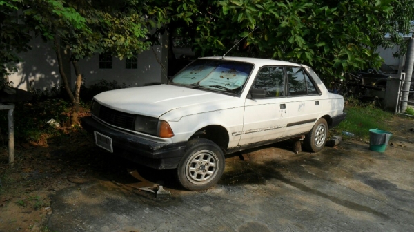 ซากเปอโยต์ 305 ซากเปอโยต์ 305