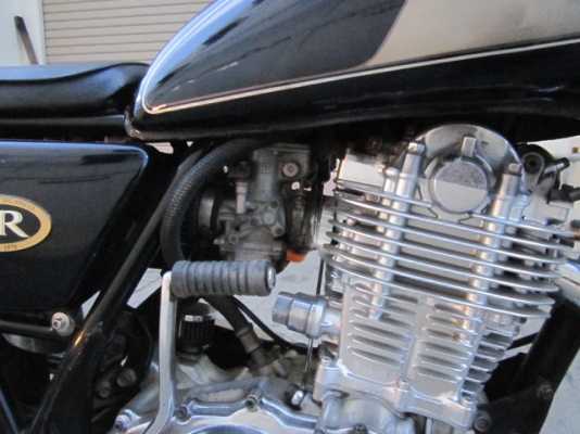 SR400 คาแฟ่ อินวอย สรรพสามิต เรียบร้อย  ราคา 66000 ต่อกันมาเลยถ้าสนใจจริง  สภาพตามรูปครับ รถปี95 คาบูลูกชัก เครื่องดีมากครับ ไม่ดัง ไมเยื้ม  สนใจ 0832188492 ปู คดนหวัน  รับสั่ง SR400-500 ใด้นะครับ