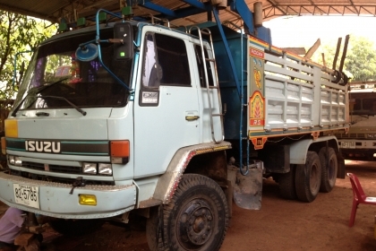 ขาย 10ล้อ2เพลาดั๊ม Rocky FXZ 240 นางฟ้าแท้ ปี39 FXZ23NFPF R เครื่องเดิม6SD1 240แรง แห้งดีไม่เยิ้ม ไม่ซึม เกียร์เดิม ช่วงล่างดีคัสซีดี ใหญ่ๆ ไม่ผุไม่บวม กระบะดั๊มเหล็ก สหกิจสภาพดี 2เพลาเดิมๆ ยางดี10เส้น หัวบาง เดิม ภายในสวยคอนโซลครบ แอร์ พ.พาวเวอร์ เบรคทริ