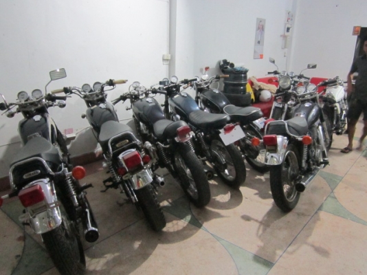 อีกคันครับ SR400 ปี 99 เลขเต็ม เอกสารอินวอยครับ รถมีเยอะ(รับแลกเทริน)โทรเลย