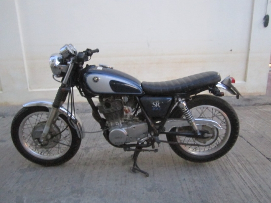 ฝากอีกคัน SR400 ปี95 เอกสารอินวอย รถวิ่งดีมาก ระบบไฟออกทุกจุด(รับแลกเทริน์)โทรเลย