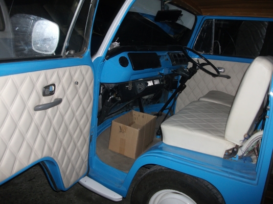 ขายรถตู้โฟล์คเปิดบาร์ขายน้ำ-ขายเหล้า (เดอะลุ๊ค-68) พร้อมค้าขายครับ-ทะเบียนพร้อมโอน ขายรถตู้โฟล์คเปิดบาร์ขายน้ำ-ขายเหล้า (เดอะลุ๊ค-68) พร้อมค้าขายครับ-ทะเบียนพร้อมโอน