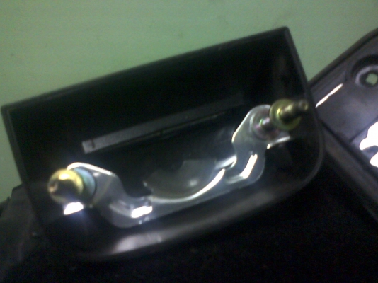 ไฟส่งป้ายทะเบียนท้ายรถครับ