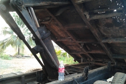 ขาย 10ล้อดั๊ม หัวยาว 1เพลา ISUZU TX เครื่อง6BB1 145 แห้งๆ แรงดี เกียร์เดิม สโลว์J ช่วงล่างใหญ่ เสื้อเพลาF18 กระบอกดั๊มใหญ่ ตอนนี้ถอดกระบะออกจะทำเทเลอร์  ยาง 900 ดี 10 เส้น คัสซีดี เล่มพร้อมโอน ขายตามสภาพ ราคาต่อรองได้ครับ