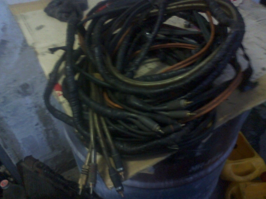 สายสัญญาณเครื่องเสียงเก่า ๆ