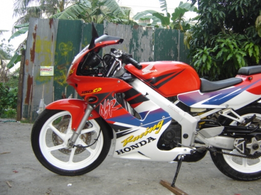 NSR 150 SP PROARM มี 3 คัน สวยมาก สีเขียวส้ม สีแดง ทำสีใหม่ทั้งคัน ราคา 35000 บาท มี 1 คัน และ อีกคัน ราคา 37000 บาท อีกคัน 39000  ติดต่อ 0808051985 คุณ เจ สีลม ซอย 10 กทม