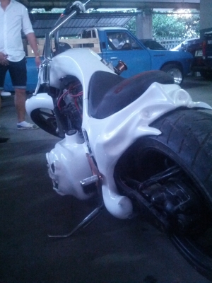 ไอ้ล้อโตงามๆงานสร้าง เครื่อง750 cc.ไม่เหมือนใคร