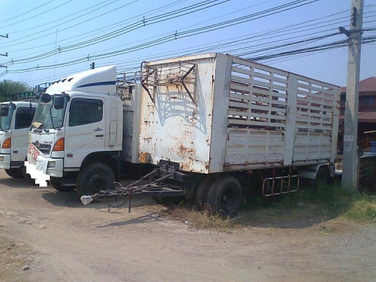 ขายด่วน..รถสิบล้อ HINO MEGA 320 FM ยูโร 2 พ่วงแม่ลูก รถปี 47 ใหม่ เครื่องดี คัสซีสวย รถสวย ประหยัดน้ำมัน มีทะเบียนครบ ราคาต่อรองได้.