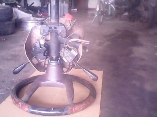 ขายชุดพวงมาลัยเปอโย505ราคา2,000.-