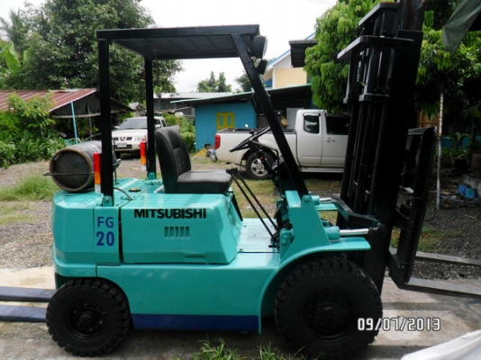 ขายถูกมากที่สุดโฟ์คลิฟท์ 2 ตันเครื่องดี เกียร์ดีราคา155000บาทแก๊สขายด่วนราคานี้ลดได้