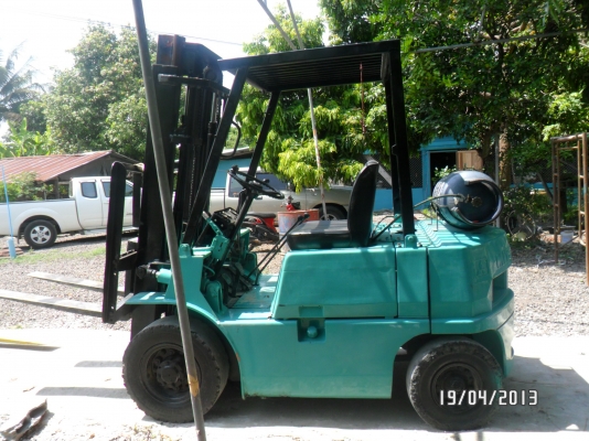 ขายถูกมากที่สุดโฟ์คลิฟท์ 2 ตันเครื่องดี เกียร์ดีราคา155000บาทแก๊สขายด่วนราคานี้ลดได้