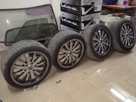 ขายล้อ 18 8" 6 รู ยางใช้ได้