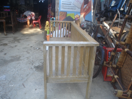 มีไว้ในบ้านสวยมากครับ  ไม้สักทองเก่ามาก   นั่งเล่น  นอนเล่น