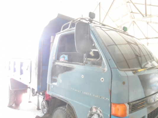 ขายด่วน ISUZU NPR 59LU5FM 115 สั่งลุยแท้ๆเครื่อง4BD1แท้ ดั้ม 5 ตัน ยาว3.8เมตรติด Fพร้อม สโลแคซซีไม่ผุไม่หัก เครื่องดีมาก ยางใหม่