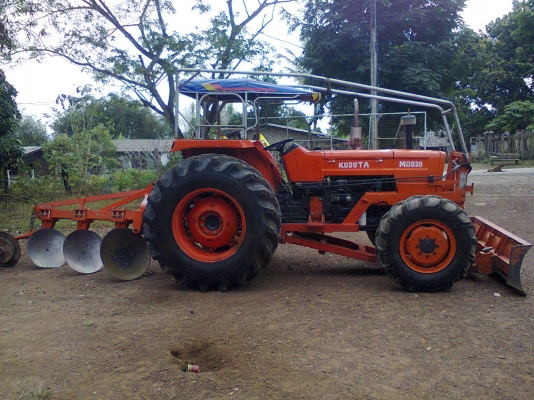 ขายคูโบต้า M8030 สวยๆ ไม่เคยทำงานหนัก สภาพดีเหมือนใหม่อทะเบียนพร้อมโอน